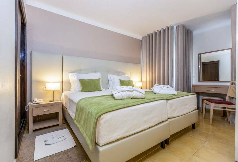 סוויטה, Santa Eulalia Hotel & Spa