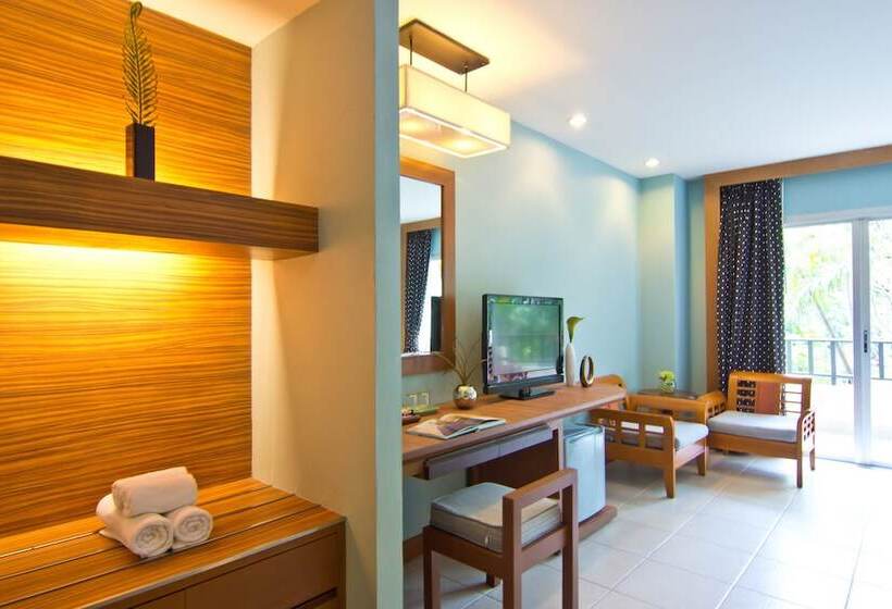 اتاق سوپریور با چشم‌انداز باغ, The Green Park Resort