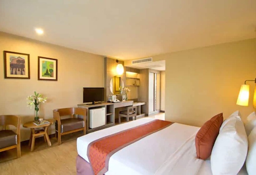 Номер Superior Вид на Бассейн, The Green Park Resort