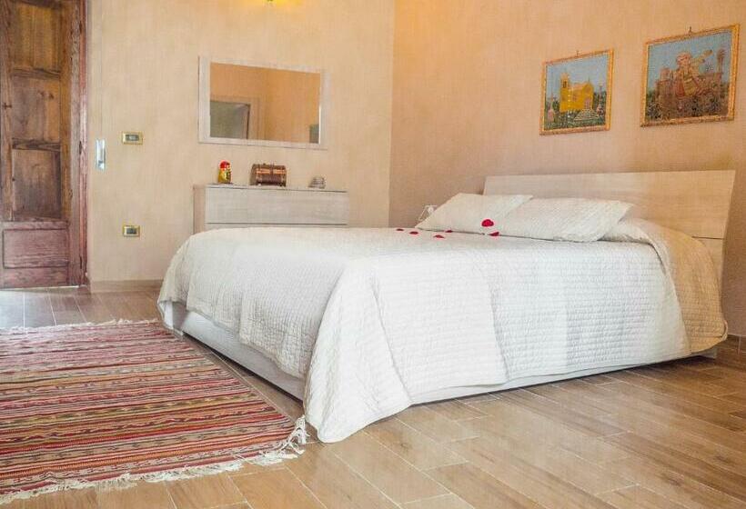 اتاق لوکس با بالکن, B&b A Casa Di Maybe