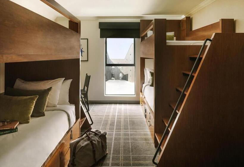 חדר סטנדרט לארבעה, Found Hotel, Santa Monica