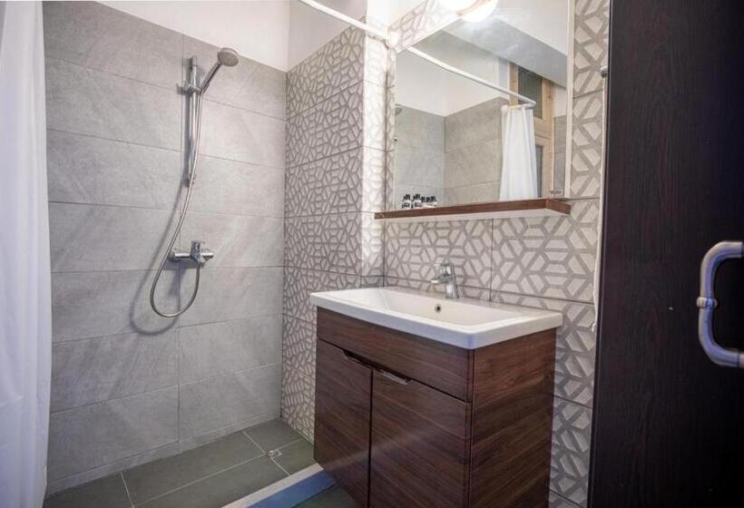 Номер Стандарт Трехместный, Kyrenia British Harbour