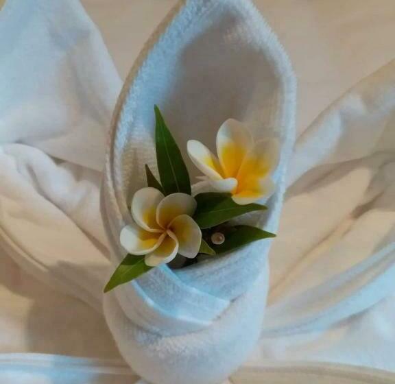 豪华房间, Villa Chitchareune 2