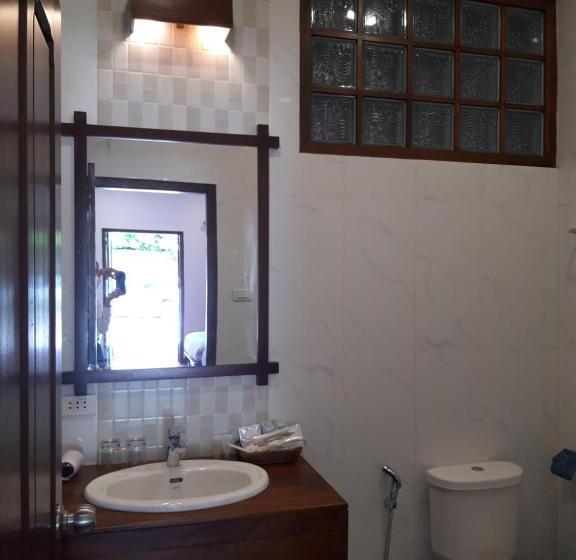 豪华房间, Villa Chitchareune 2