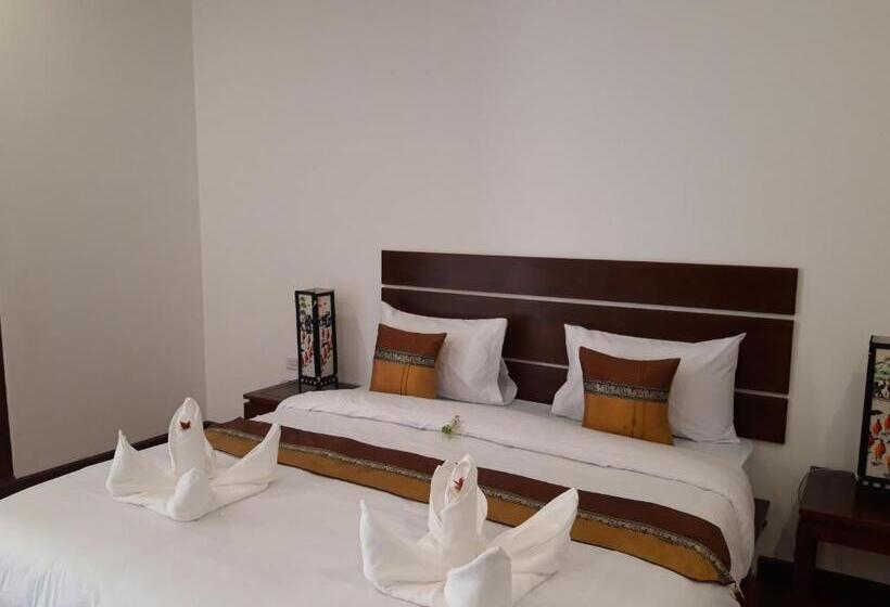 豪华房间, Villa Chitchareune 2