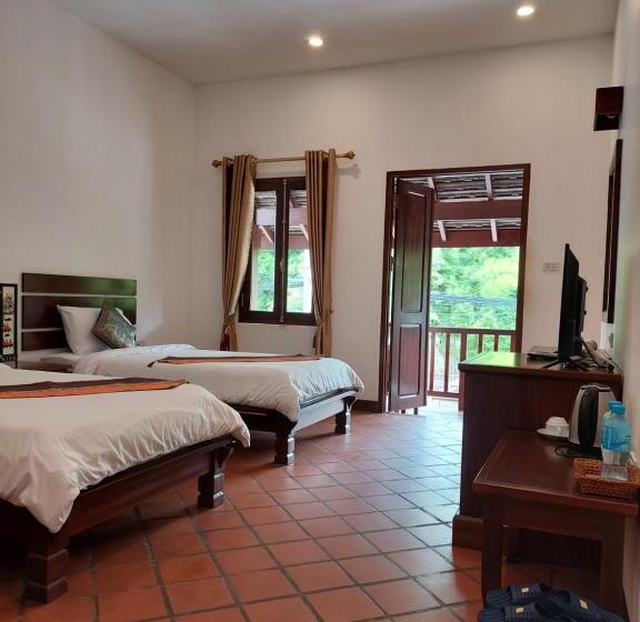 豪华房间, Villa Chitchareune 2