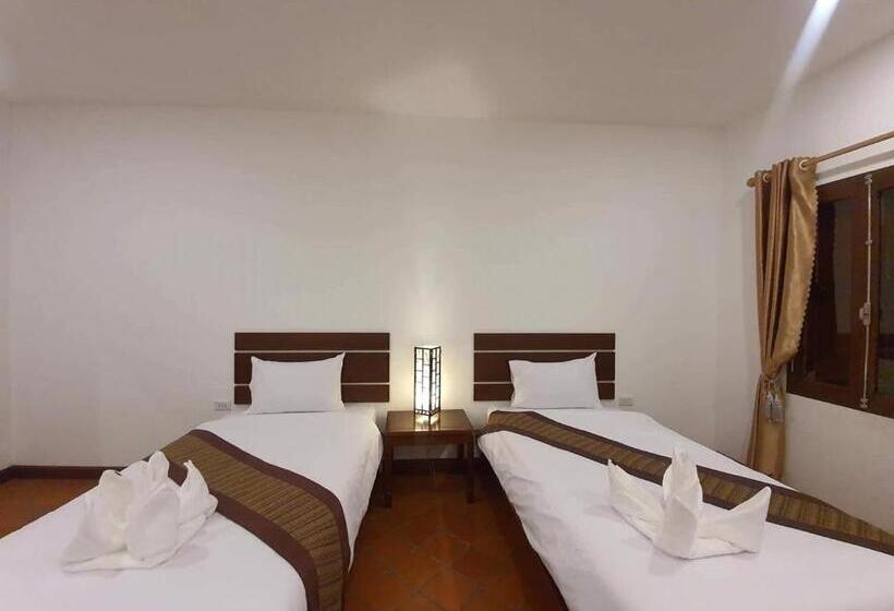 豪华房间, Villa Chitchareune 2