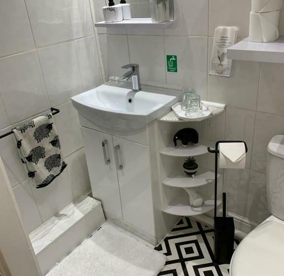 Номер Стандарт, Sorrento House