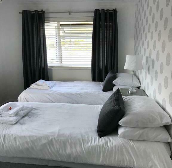 غرفة ديلوكس, Wessex House