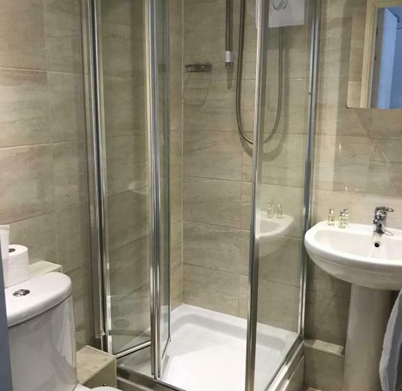 غرفة ديلوكس, Wessex House