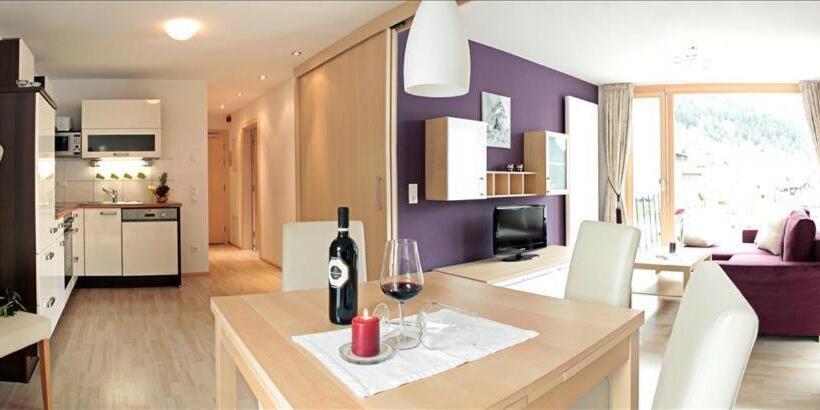 شقة غرفة واحدة, Bergkristall