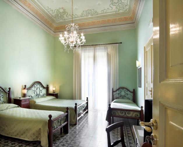 带阳台的三人标准间, B&b Conte Ruggero