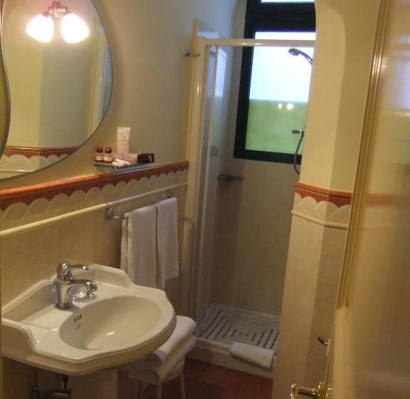 带阳台的三人标准间, B&b Conte Ruggero