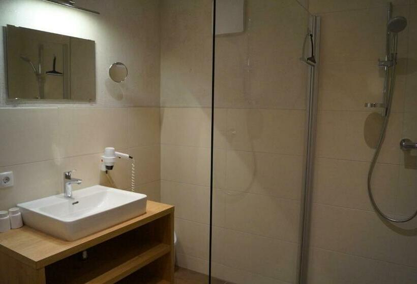 Standard-huone Parveke, Haus Tirol