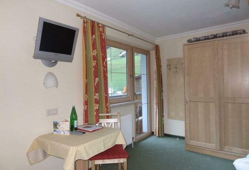 Standard-huone Parveke, Haus Tirol