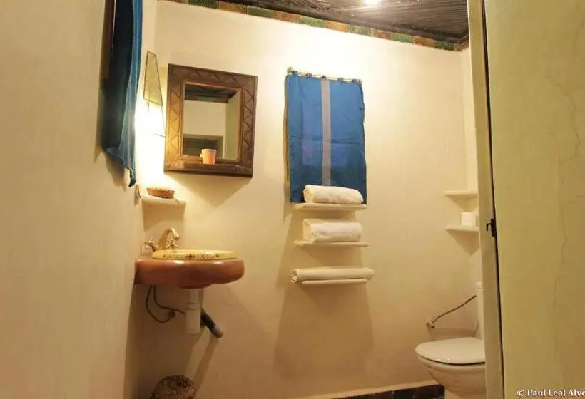 اتاق استاندارد سه نفره, Kasbah Baha Baha