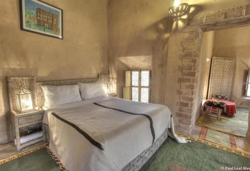 اتاق استاندارد چهار تخته, Kasbah Baha Baha