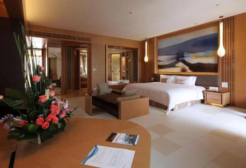 キングサイズベッドのデラックスルーム, Huidong Regal Palace Resort