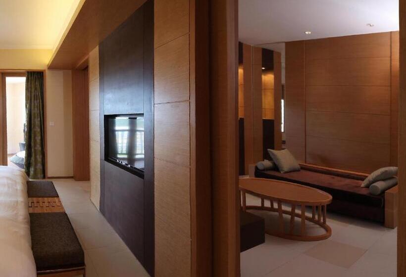 جناح ديلوكس مطل على البحر, Huidong Regal Palace Resort