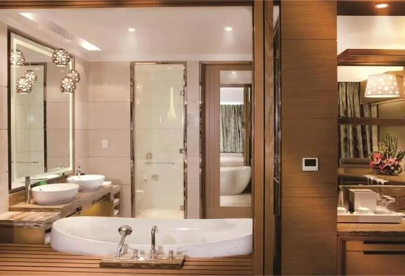 オーシャンビューのプレミアムルーム。, Huidong Regal Palace Resort