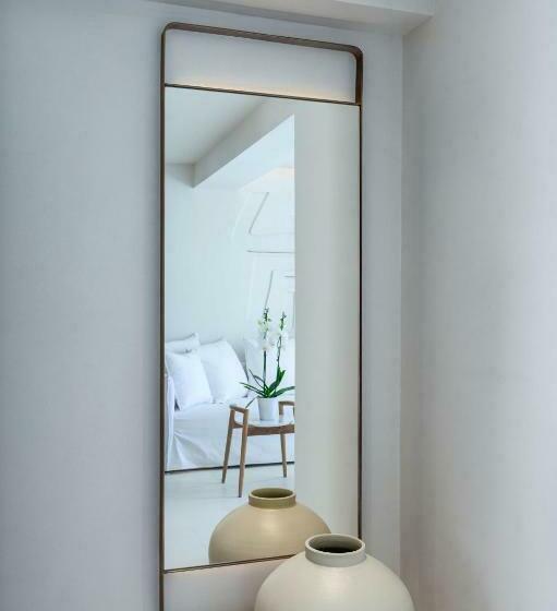 سوییت با چشم‌انداز دریا, The Island Concept Luxury Boutique Hotel Heated Pool