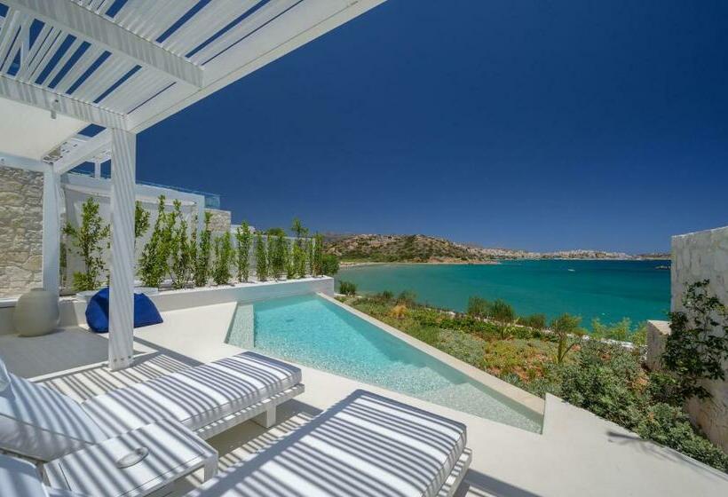 سوییت با چشم‌انداز دریا, The Island Concept Luxury Boutique Hotel Heated Pool