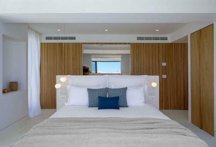 سوییت با چشم‌انداز دریا, The Island Concept Luxury Boutique Hotel Heated Pool