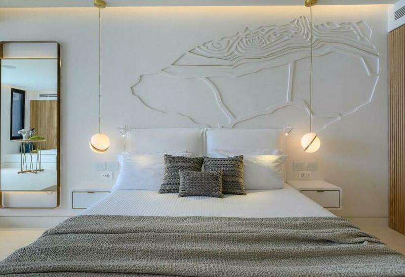 سوییت جونیور با چشم‌انداز دریا, The Island Concept Luxury Boutique Hotel Heated Pool