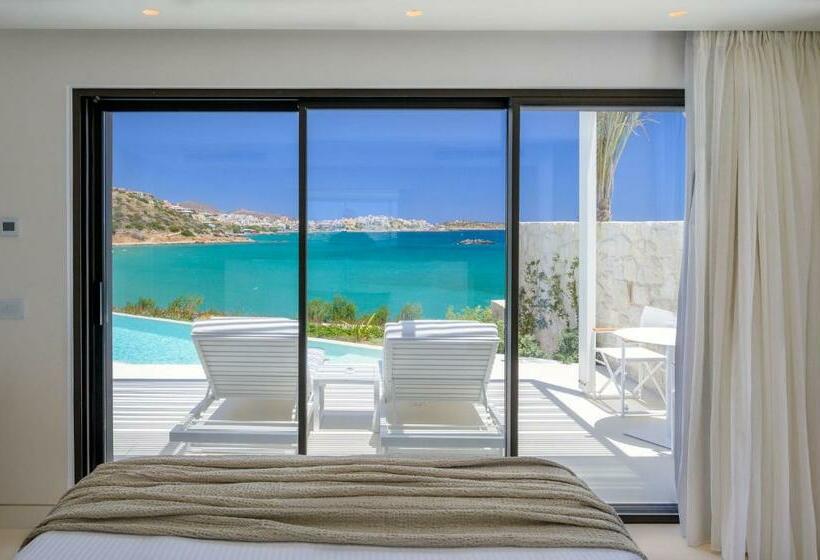 سوییت با چشم‌انداز دریا, The Island Concept Luxury Boutique Hotel Heated Pool