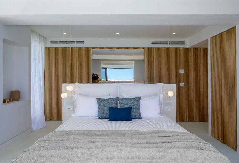 سوییت با چشم‌انداز دریا, The Island Concept Luxury Boutique Hotel Heated Pool