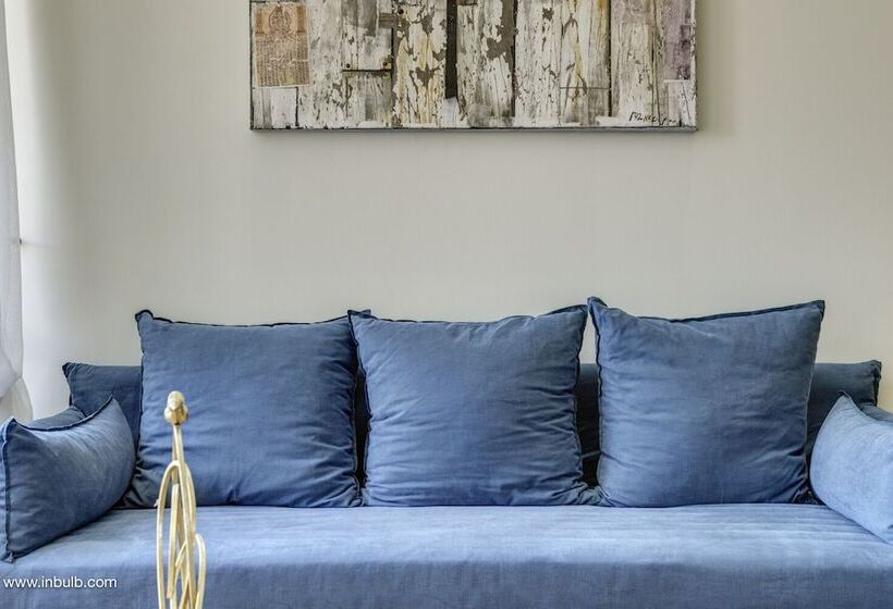 سوییت سوپریور, 1844 Suites Syros