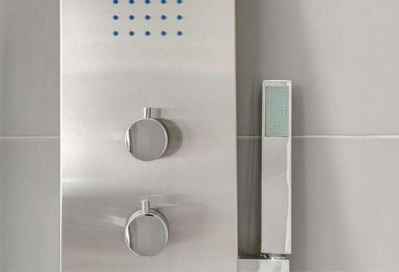 سوییت سوپریور, 1844 Suites Syros