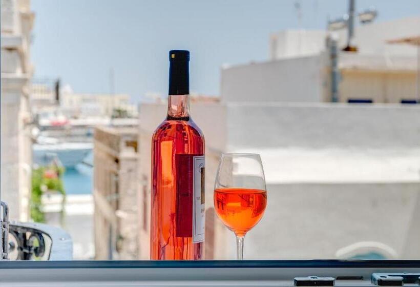 سوییت سوپریور, 1844 Suites Syros