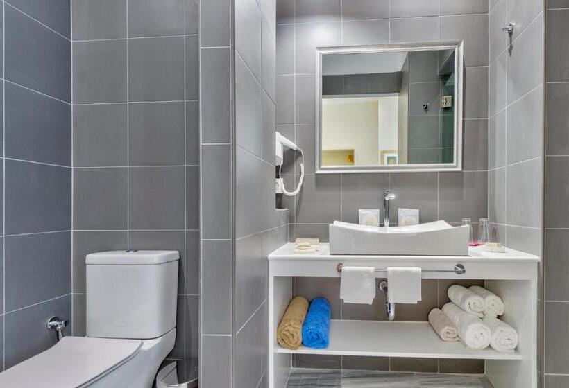 سوییت جونیور با چشم‌انداز شهر, 1844 Suites Syros