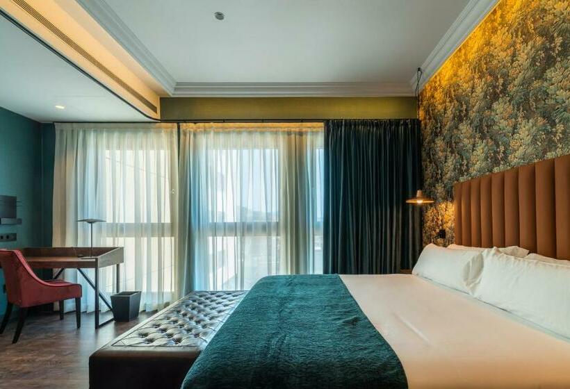 주니어 스위트 바다 전망, Catalonia Donosti