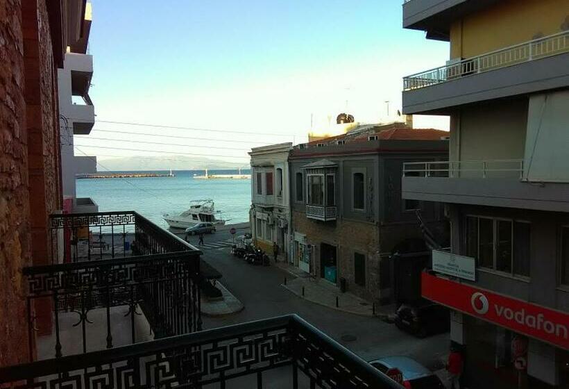 اتاق اساندارد با چشم‌انداز جانبی به دریا, Chios City Inn