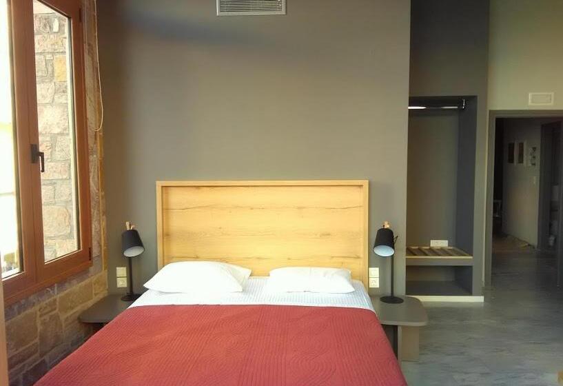 اتاق لوکس با چشم‌انداز دریا, Chios City Inn