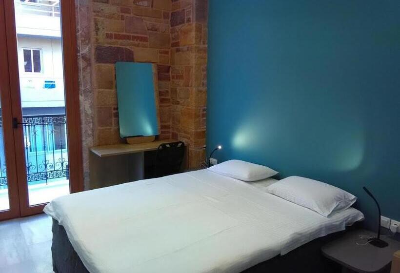 اتاق استاندارد سه تخته با بالکن, Chios City Inn