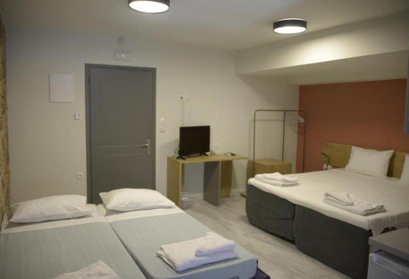 استودیو خانوادگی, Chios City Inn