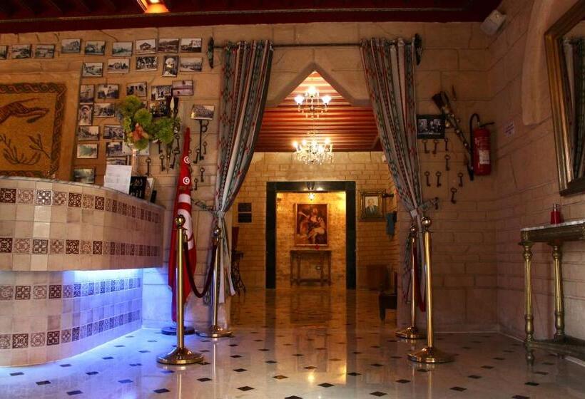 اتاق استاندارد, Donia