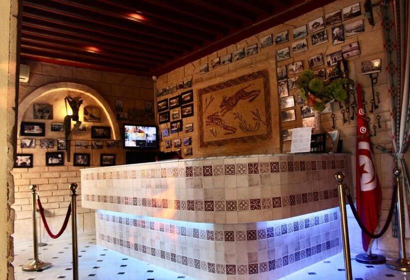 اتاق استاندارد, Donia