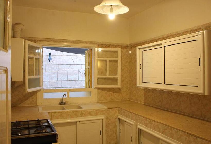 آپارتمان 2 خوابه, Donia