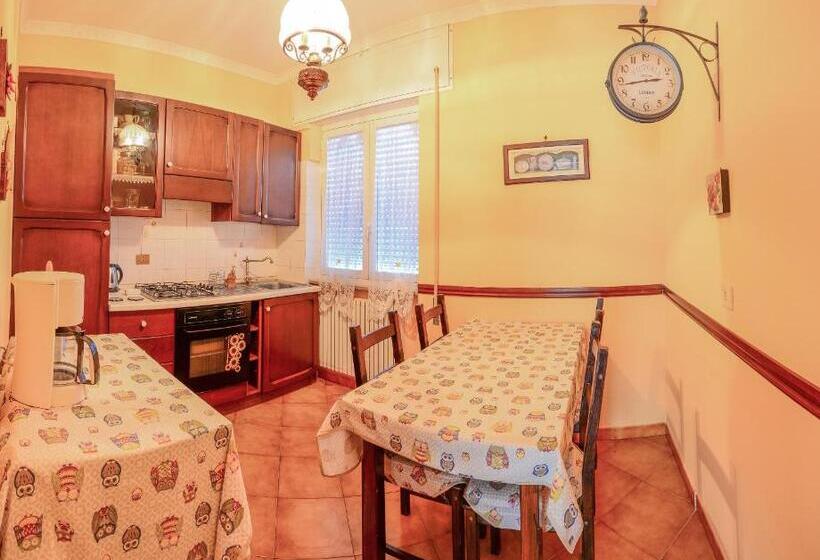 חדר סטנדרט חדר אמבטיה משותף, Hillary House