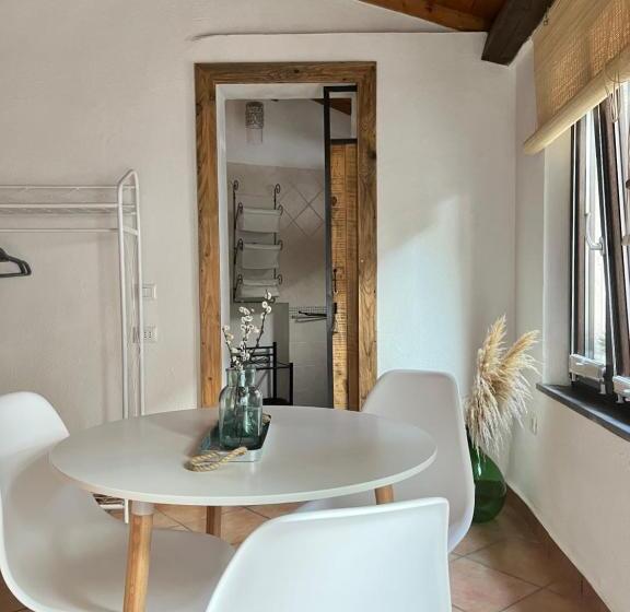 Номер Стандарт Вид на Сад, Is Scabas Guestrooms