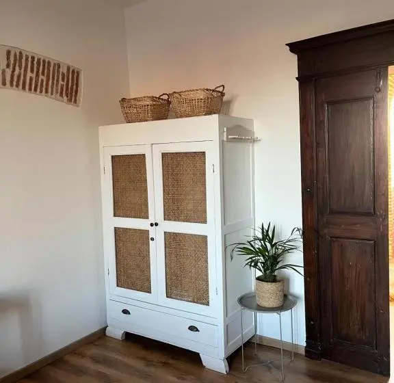 バルコニー付きスタンダードルーム, Is Scabas Guestrooms
