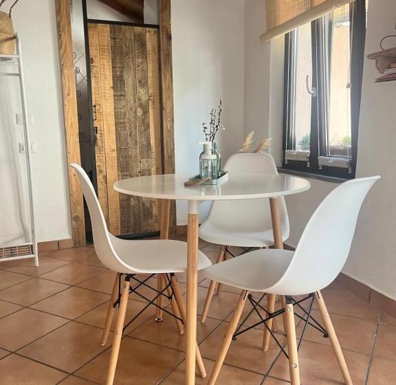 Номер Стандарт Вид на Сад, Is Scabas Guestrooms