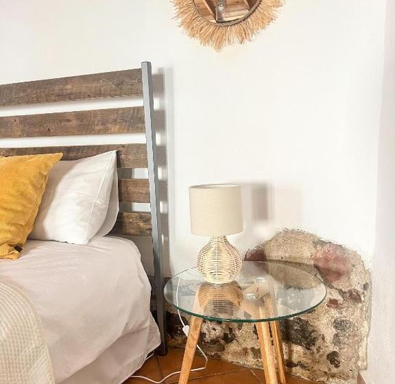 Номер Стандарт Вид на Сад, Is Scabas Guestrooms