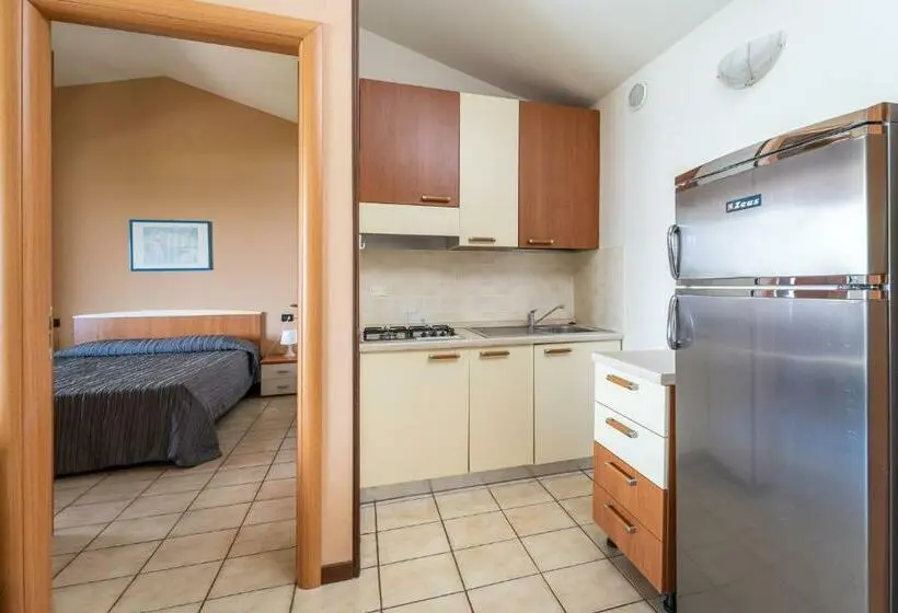 1 Bedroom Apartment Lake View, Residence Primera