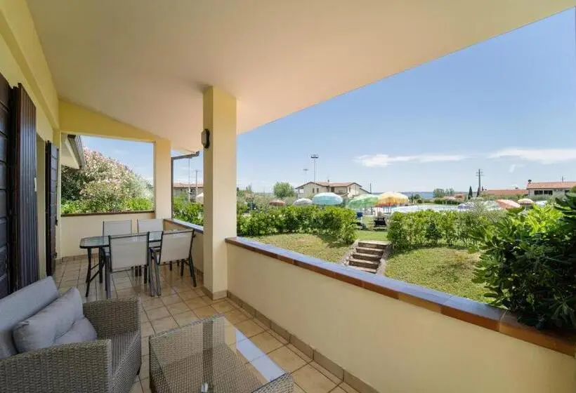 2 Bedrooms Apartment Lake View, Residence Primera