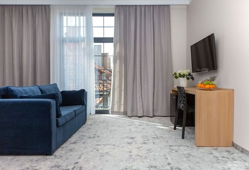 家庭间, Villa Grand Solis